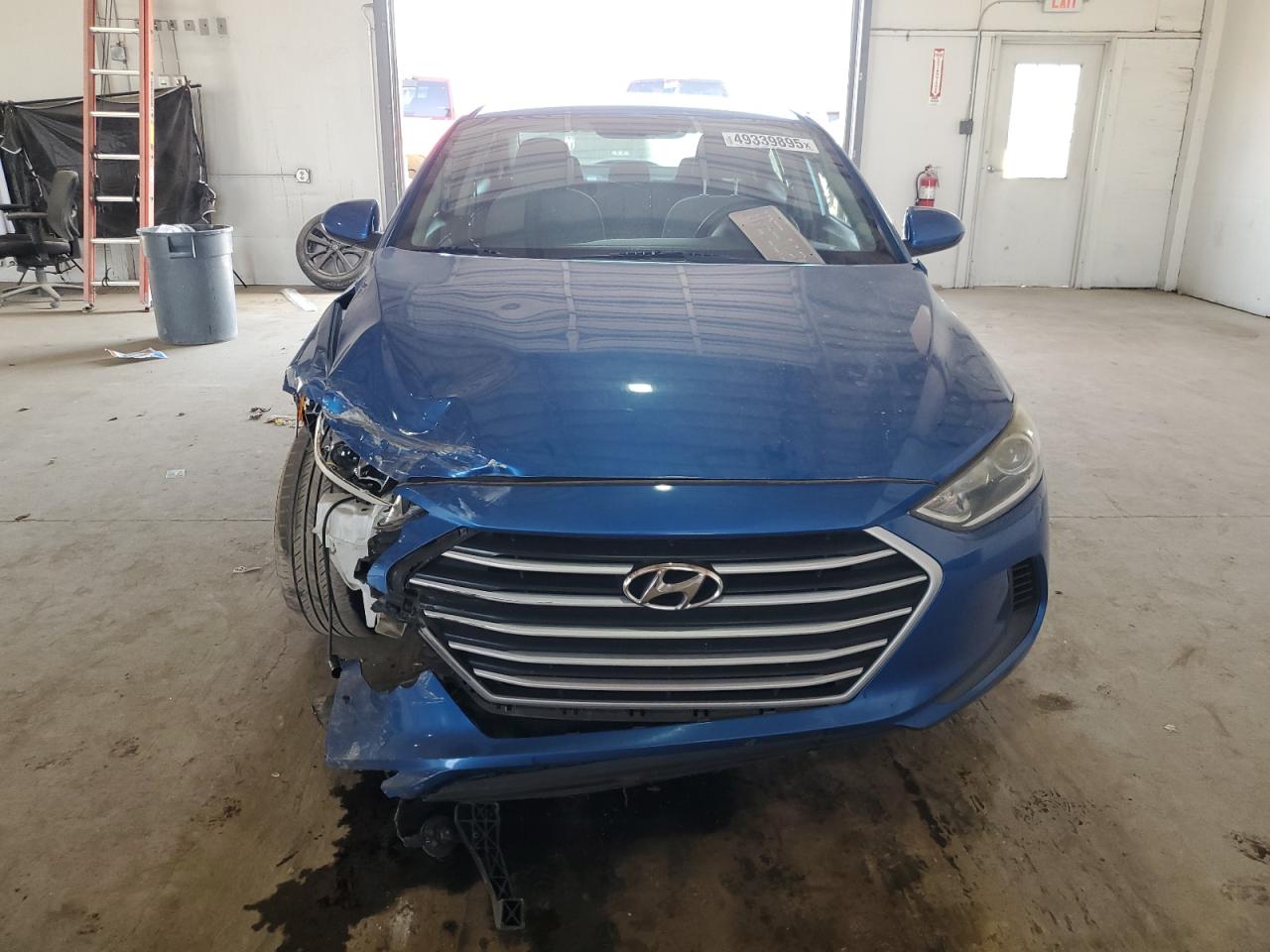 2017 Hyundai Elantra - Image 5