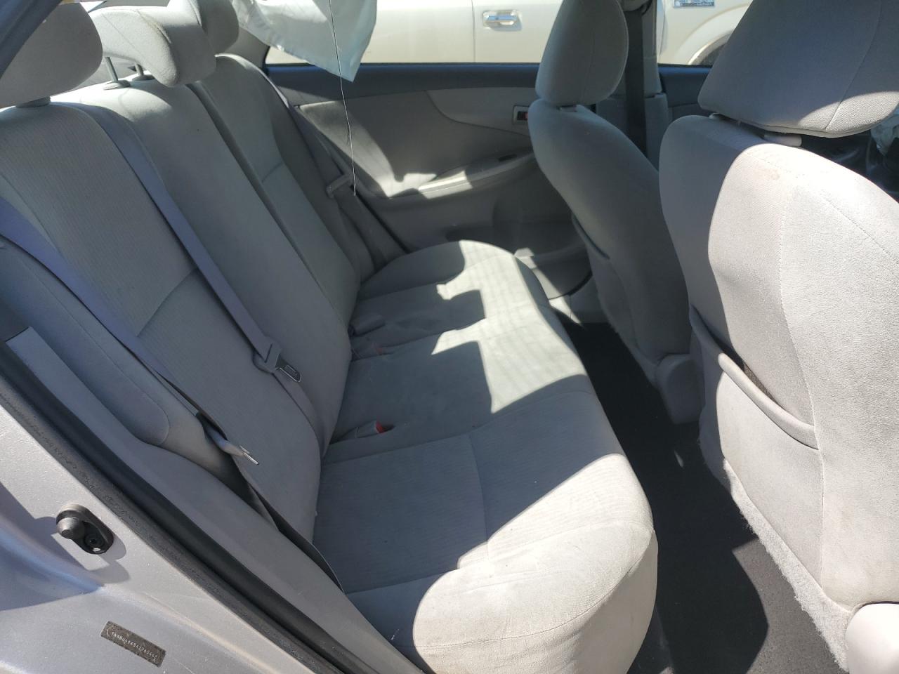 2010 Toyota Corolla - Image 10