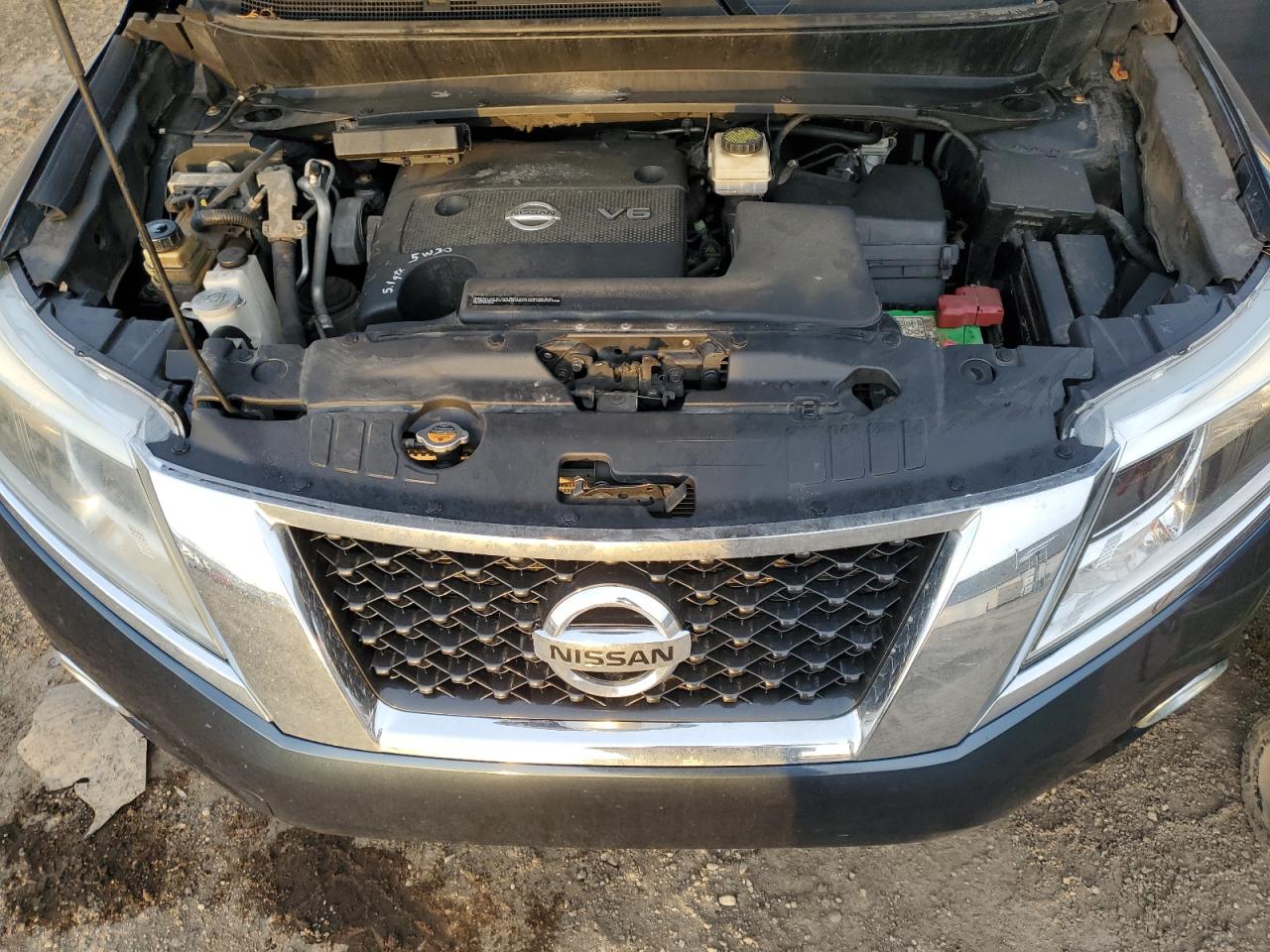2013 Nissan Pathfinder - Image 12