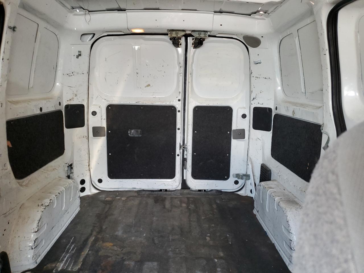 3N6CM0KN9HK710574 NISSAN NV 2017