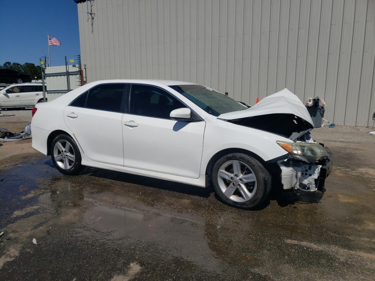 2013 Toyota Camry - Image 4