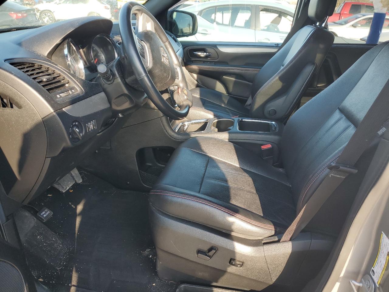 2018 Dodge Caravan - Image 7