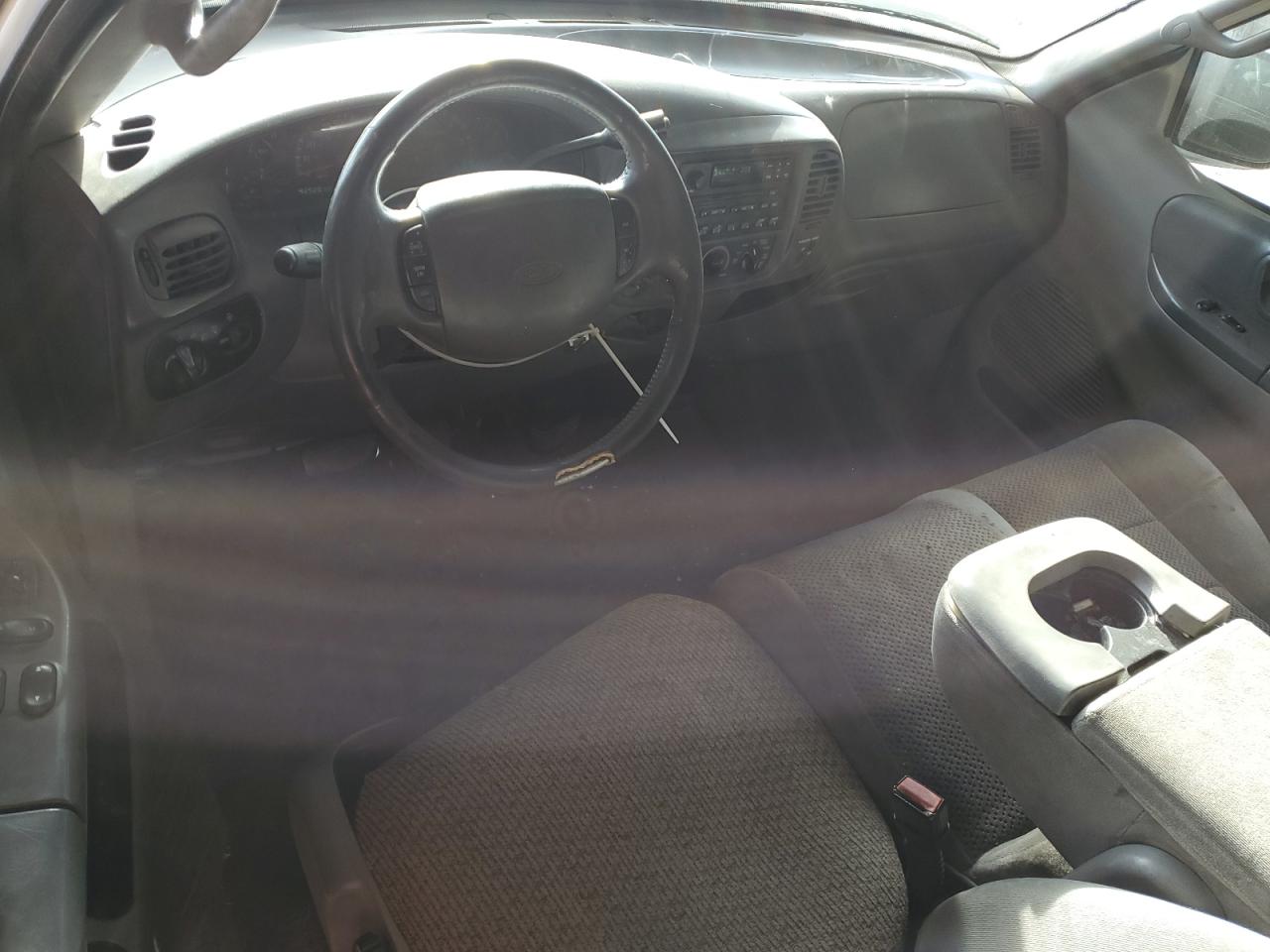 2002 Ford F-150 - Image 8