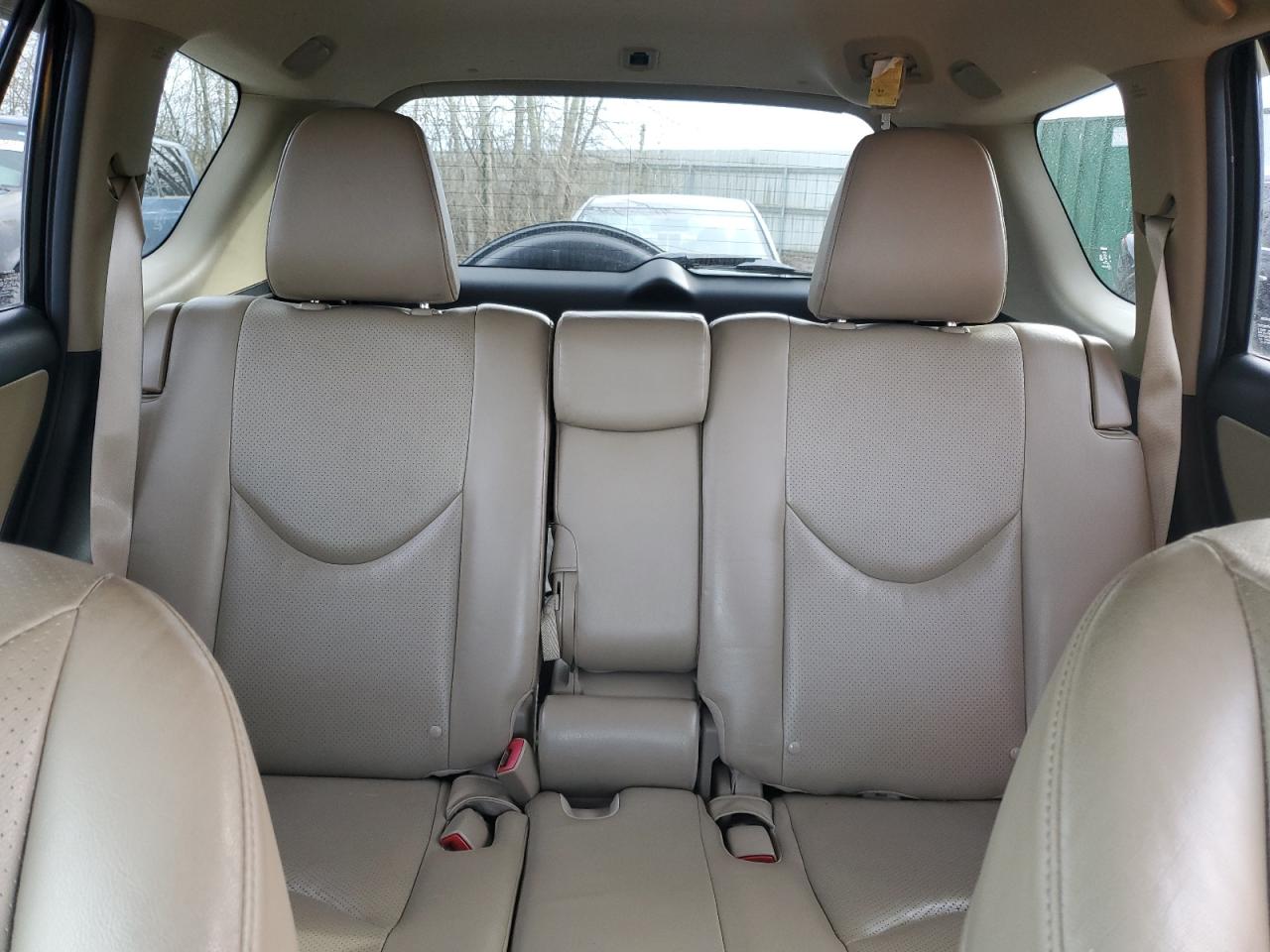 2012 Toyota RAV 4 - Image 10