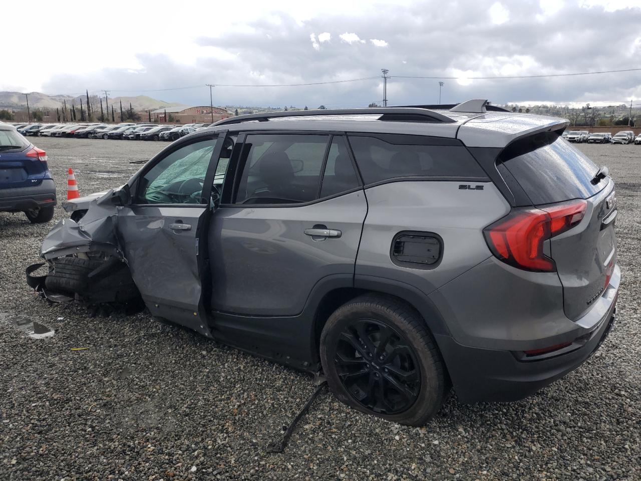 2021 GMC Terrain - Image 2