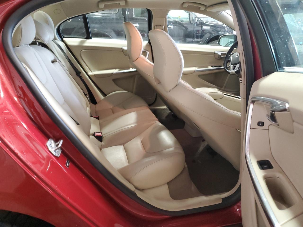 2015 Volvo S60 - Image 10