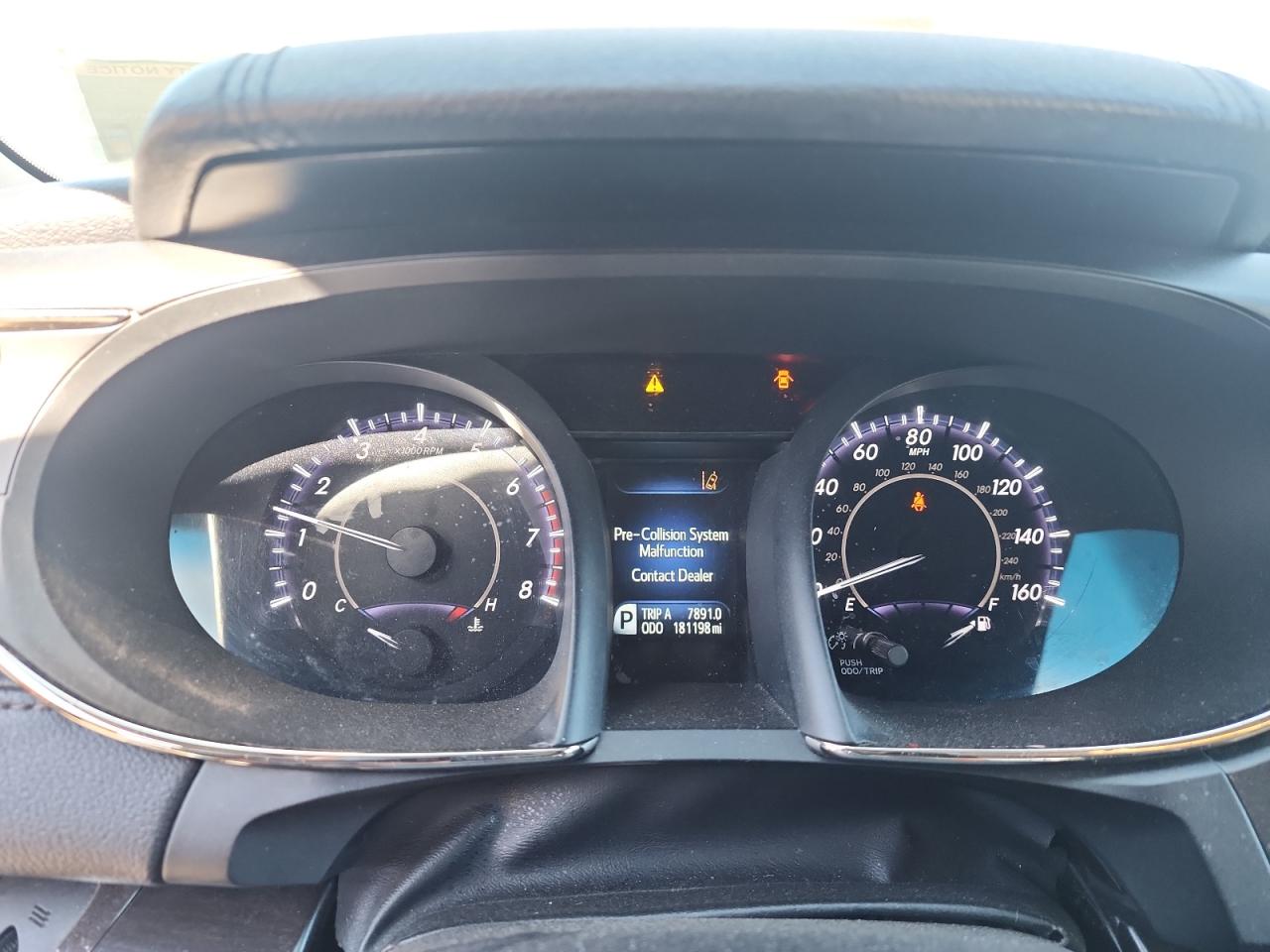2018 Toyota Avalon - Image 9