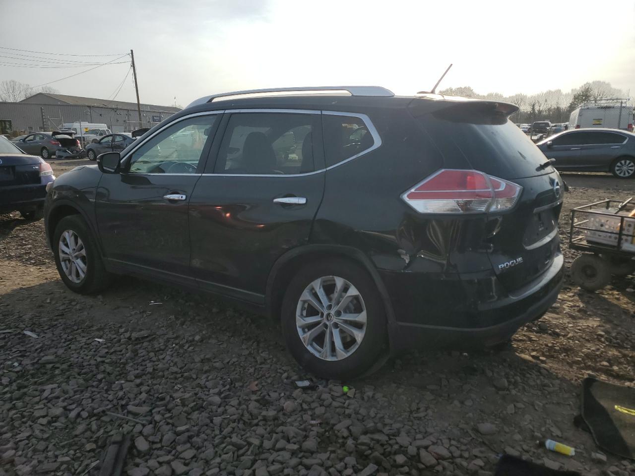 2015 Nissan Rogue - Image 2
