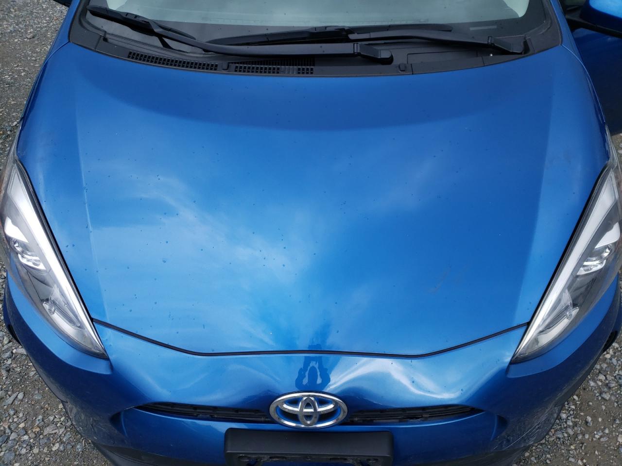 2018 Toyota Prius - Image 11