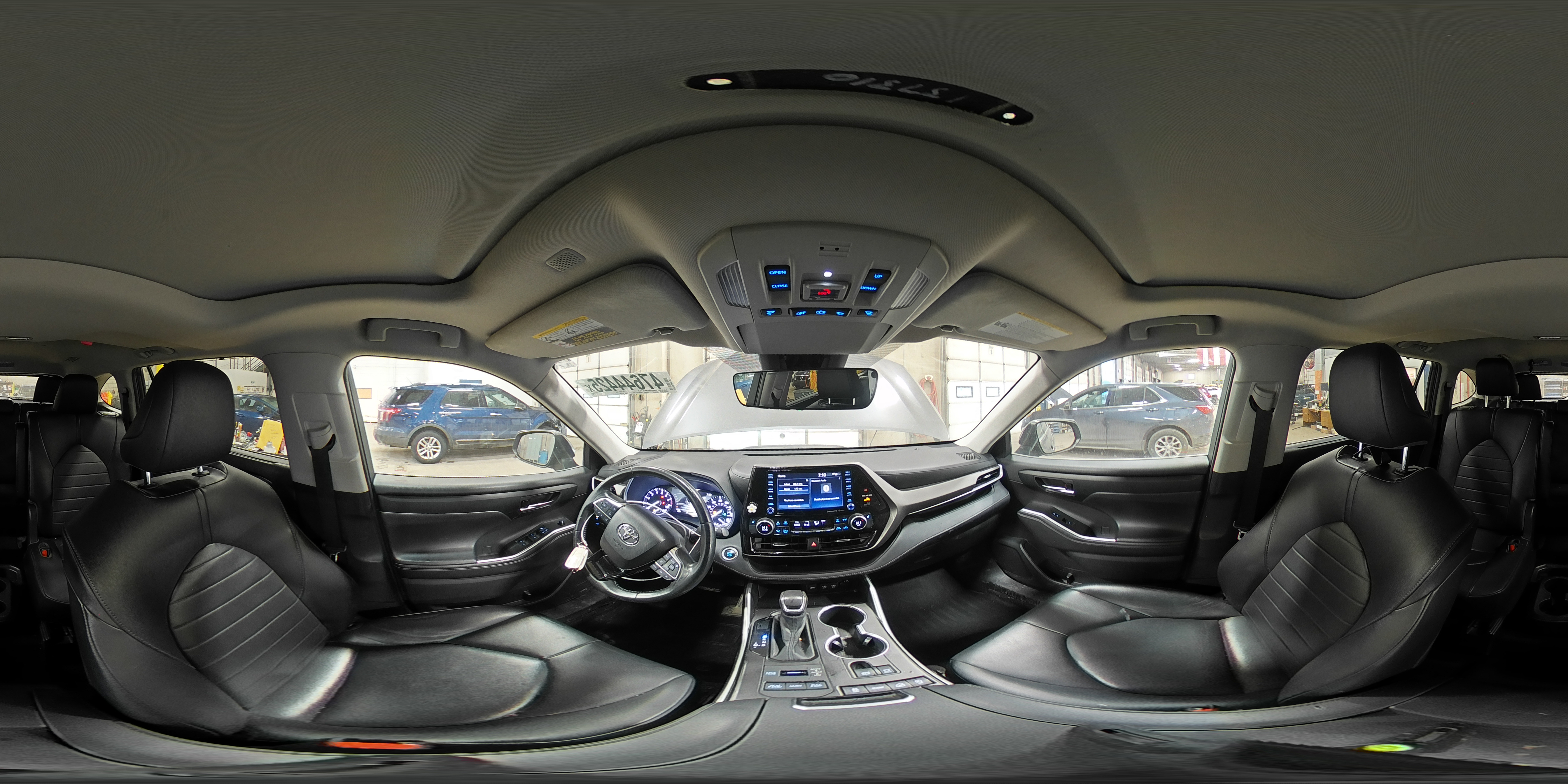 2020 Toyota Highlander - Image 14