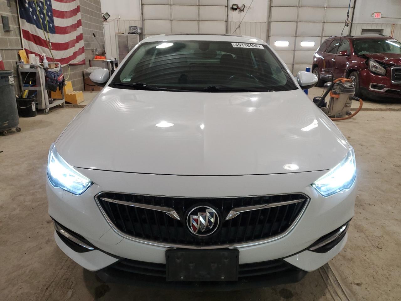2018 Buick Regal - Image 5