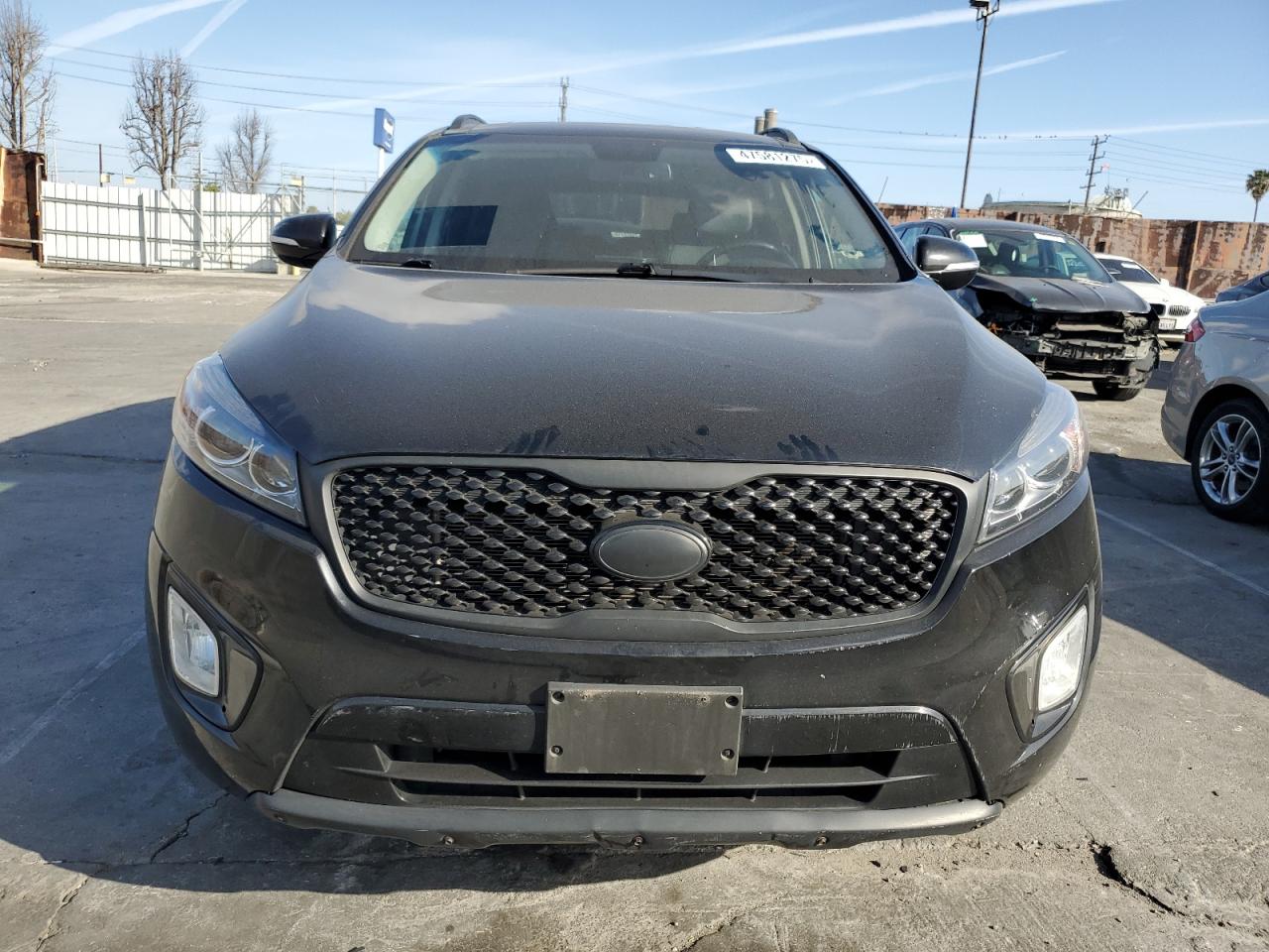 2016 Kia Sorento - Image 5