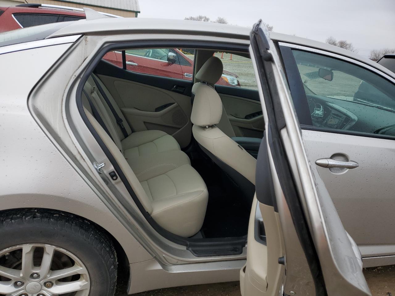 2013 Kia Optima - Image 10