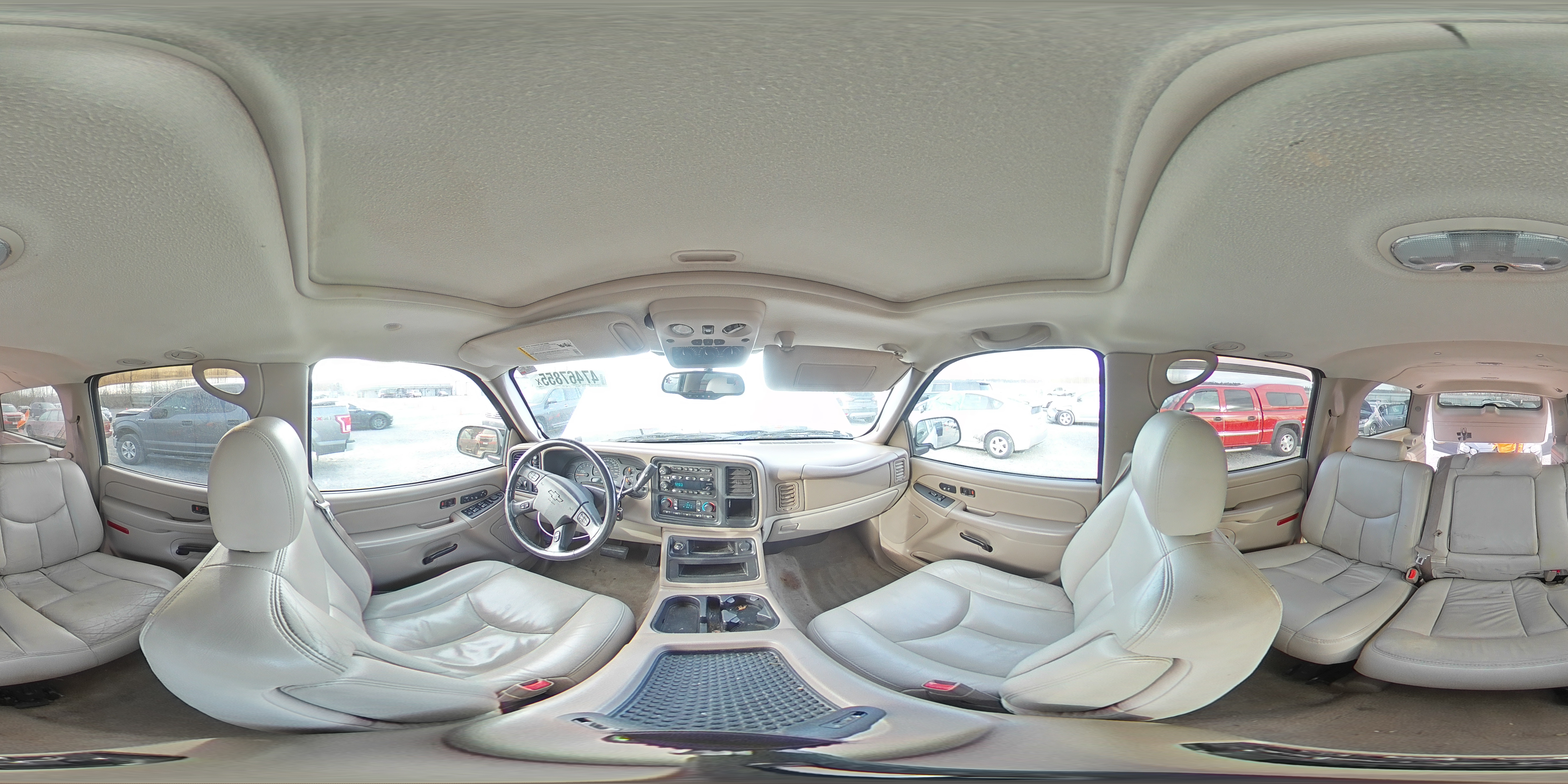 2004 Chevrolet Suburban - Image 14