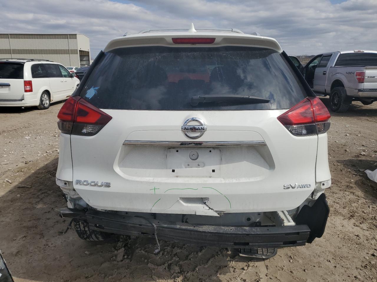 5N1AT2MV8HC748739 NISSAN ROGUE 2017