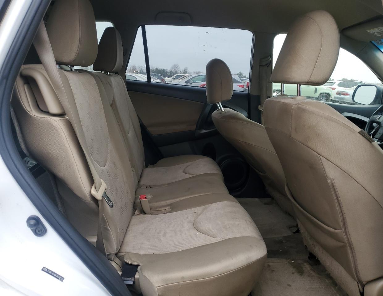 2012 Toyota RAV 4 - Image 11