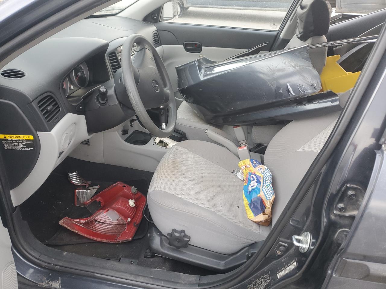 2009 Hyundai Accent - Image 7