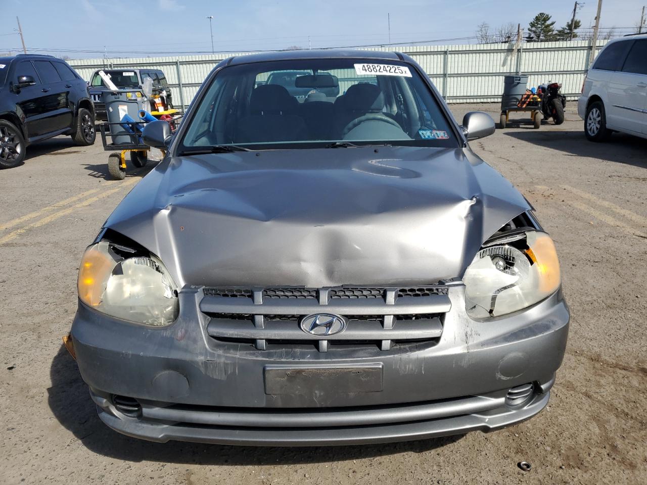 2005 Hyundai Accent - Image 5