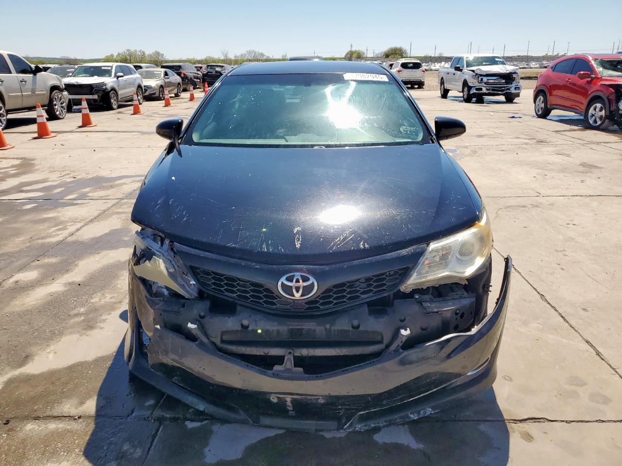 2014 Toyota Camry - Image 5