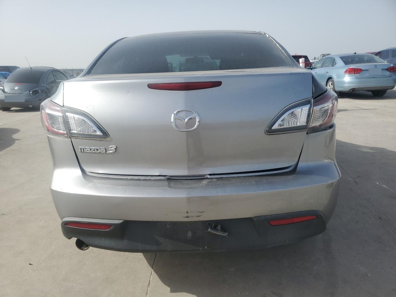 2012 Mazda 3 - Image 6