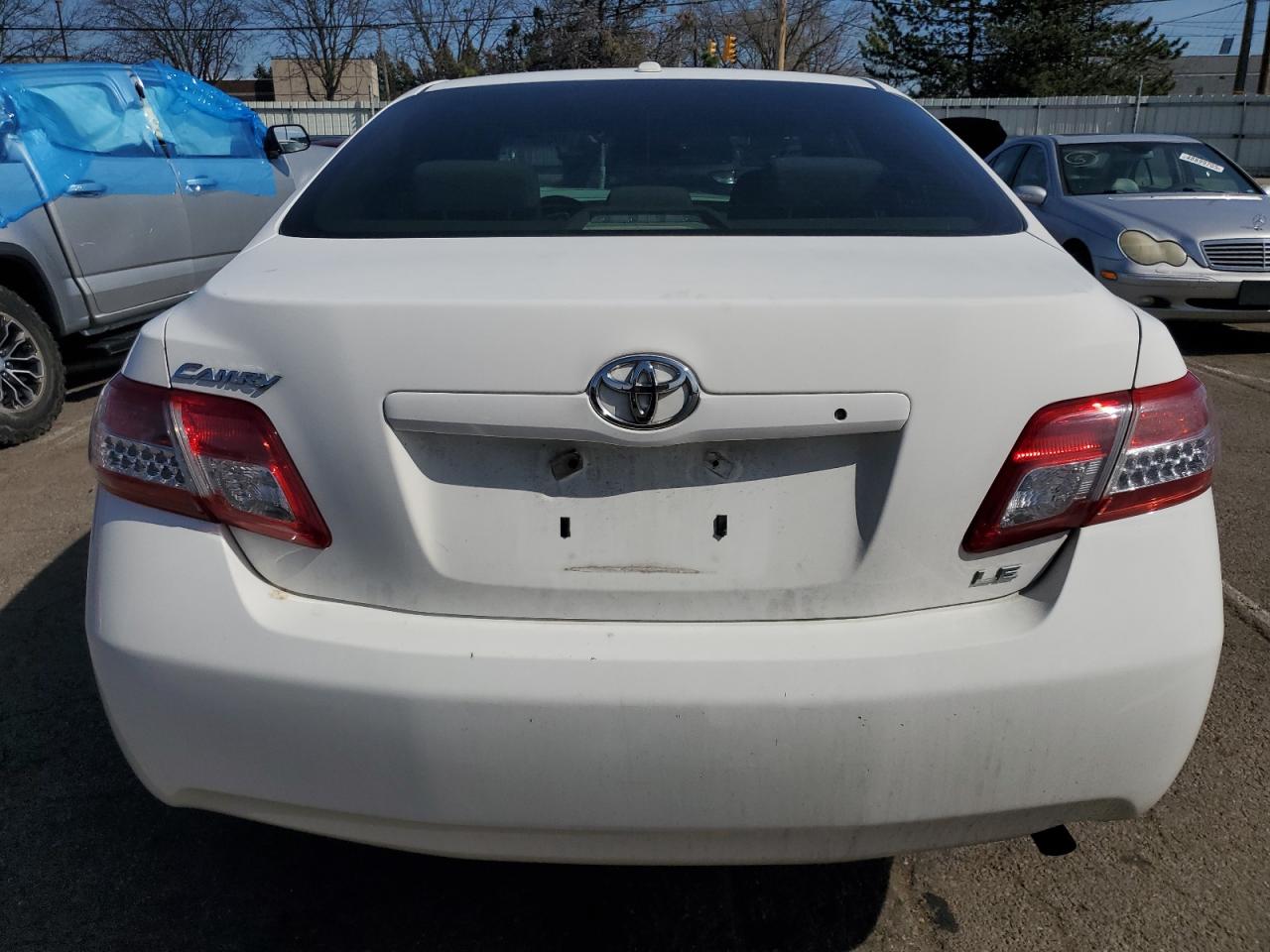 2011 Toyota Camry - Image 6
