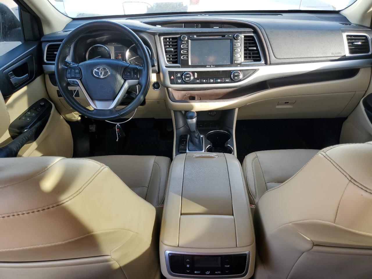 2015 Toyota Highlander - Image 8