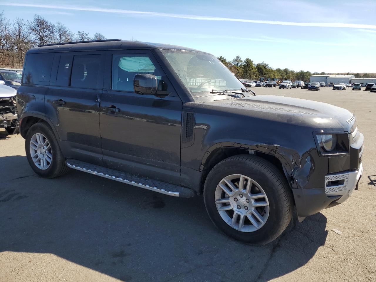 2024 Land Rover Defender - Image 4