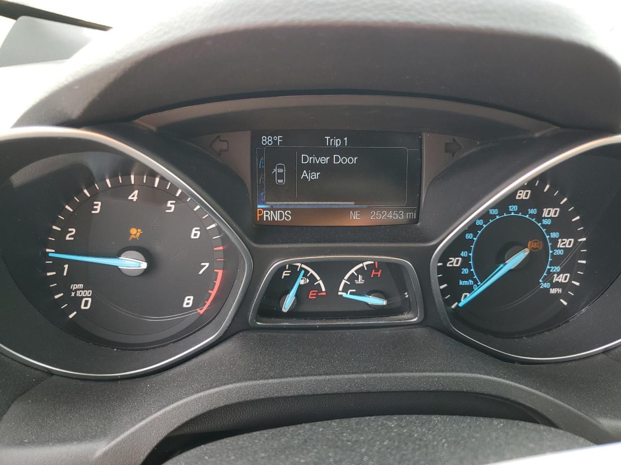 1FMCU9G93GUA32370 FORD ESCAPE 2016