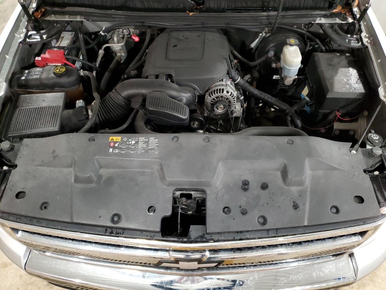 2011 Chevrolet Silverado - Image 11