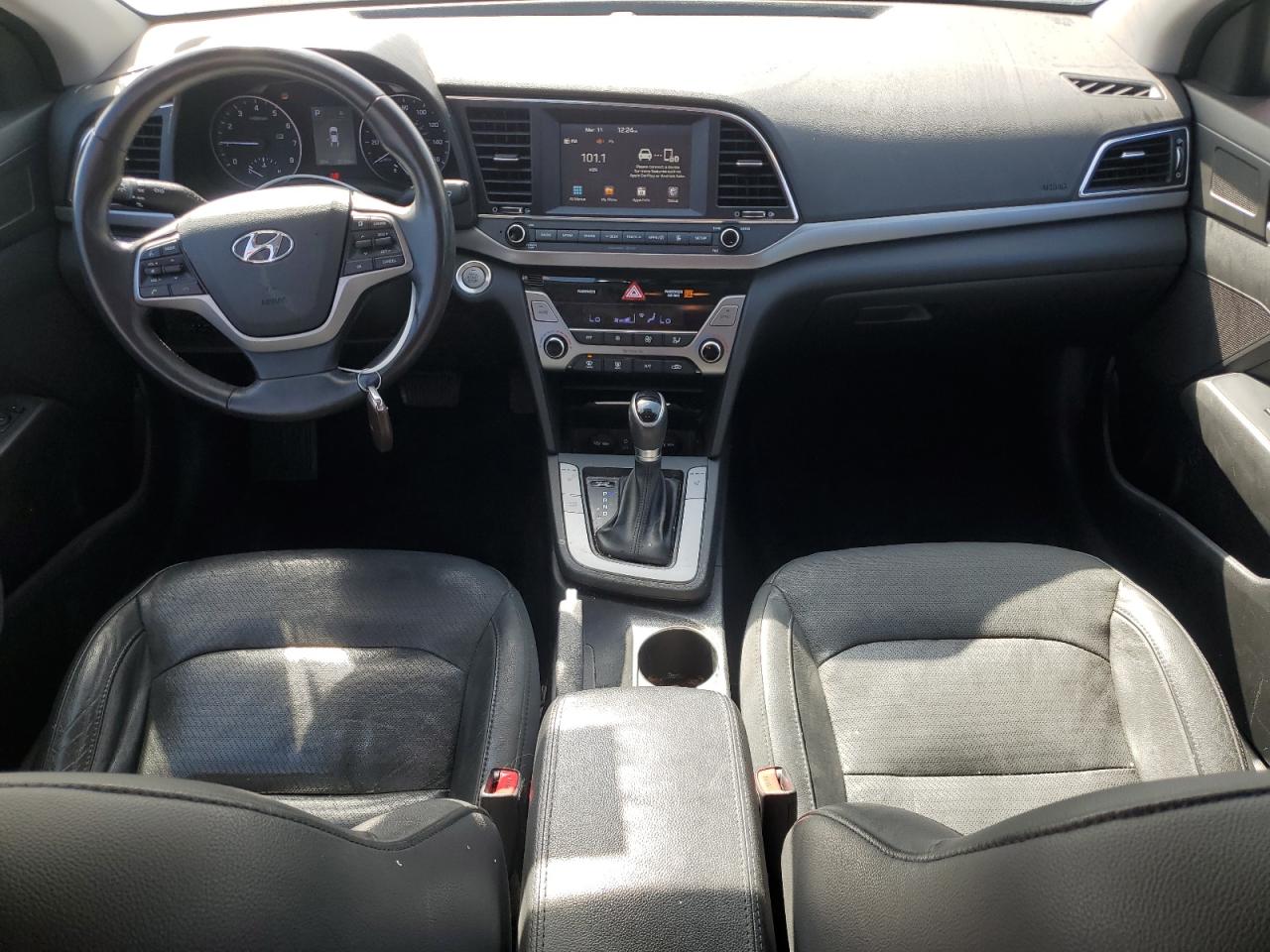 2017 Hyundai Elantra - Image 8