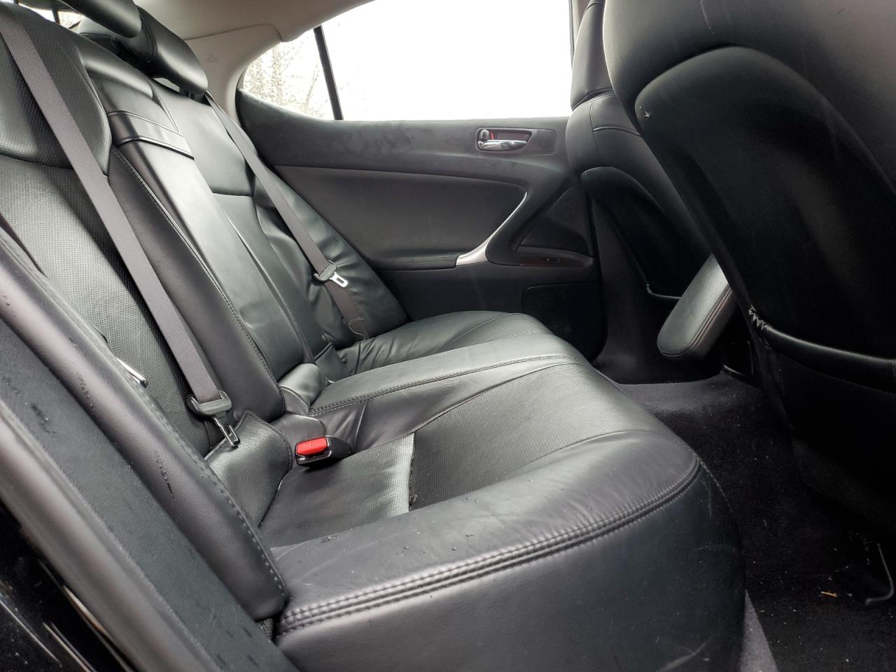 2008 Lexus IS - Image 10
