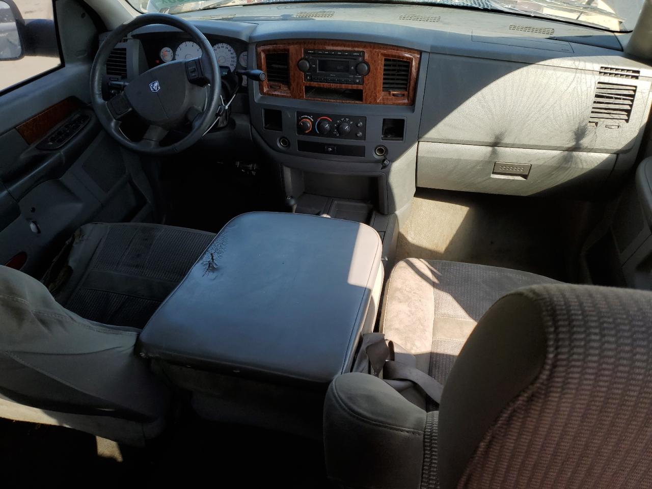 2006 Dodge RAM - Image 8