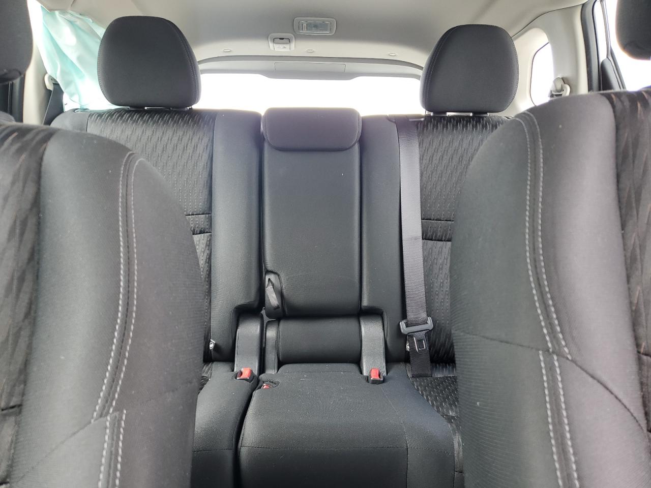 KNMAT2MT9JP567621 NISSAN ROGUE 2018