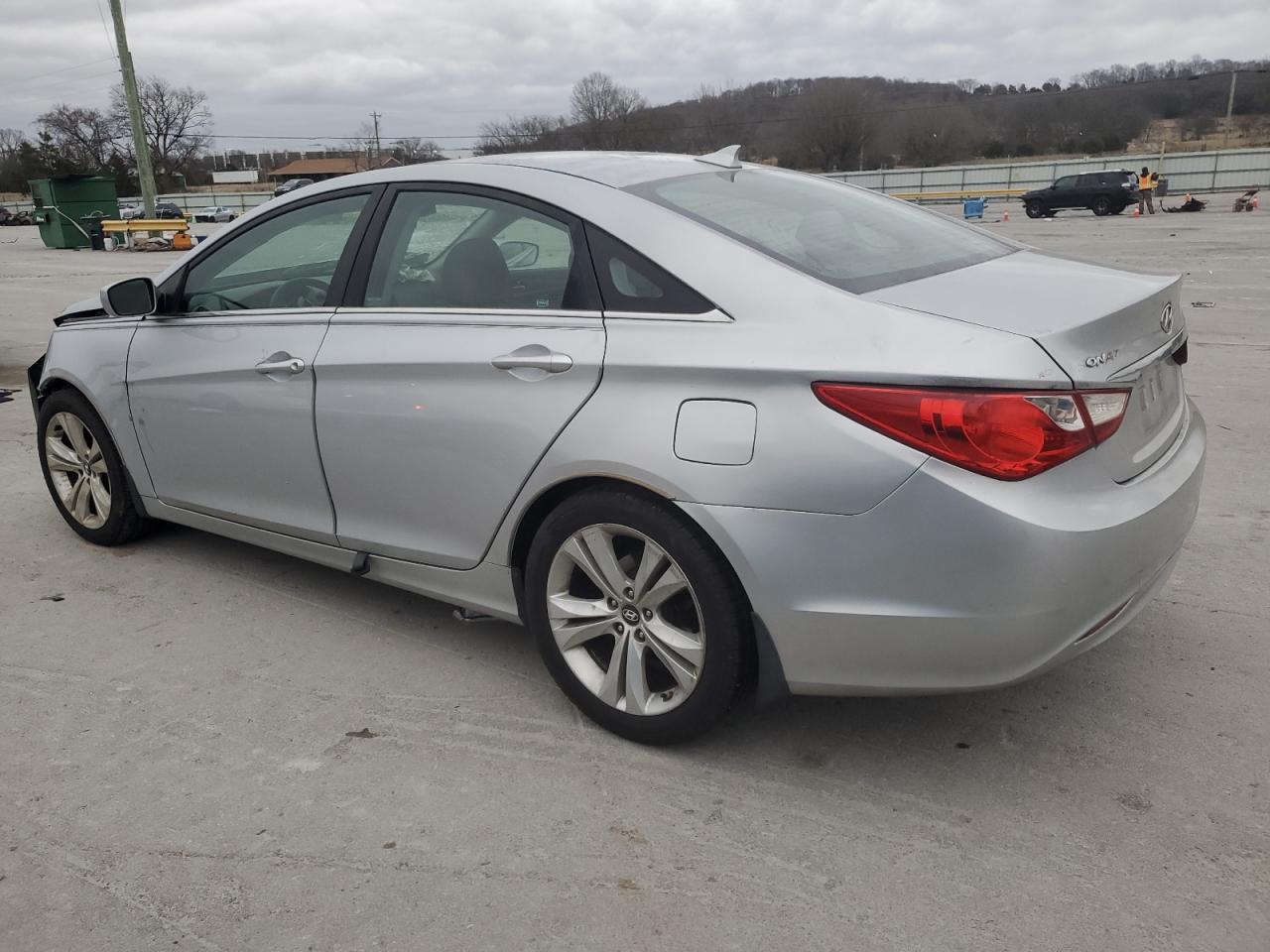 2012 Hyundai Sonata - Image 2
