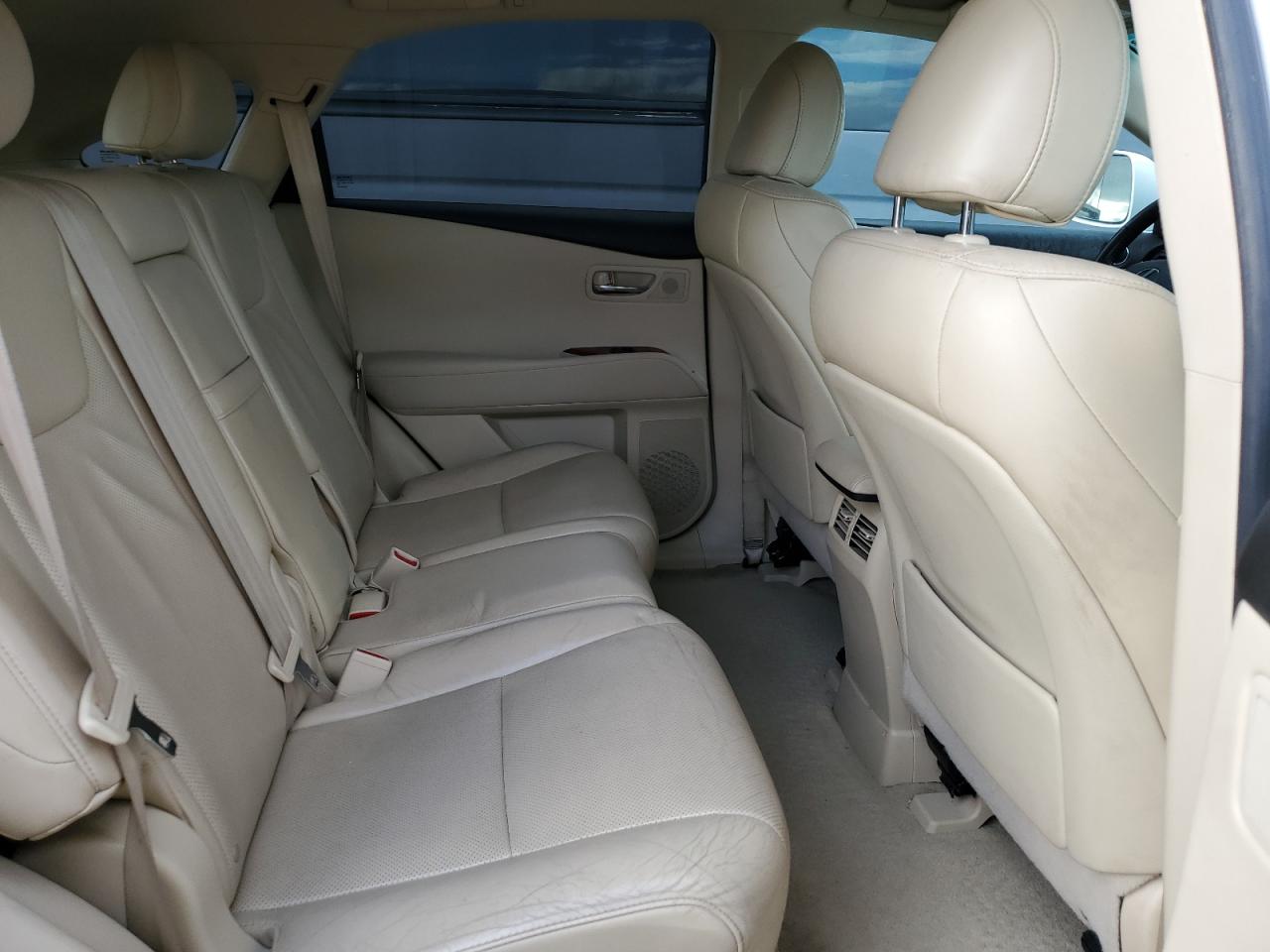 2012 Lexus RX - Image 11