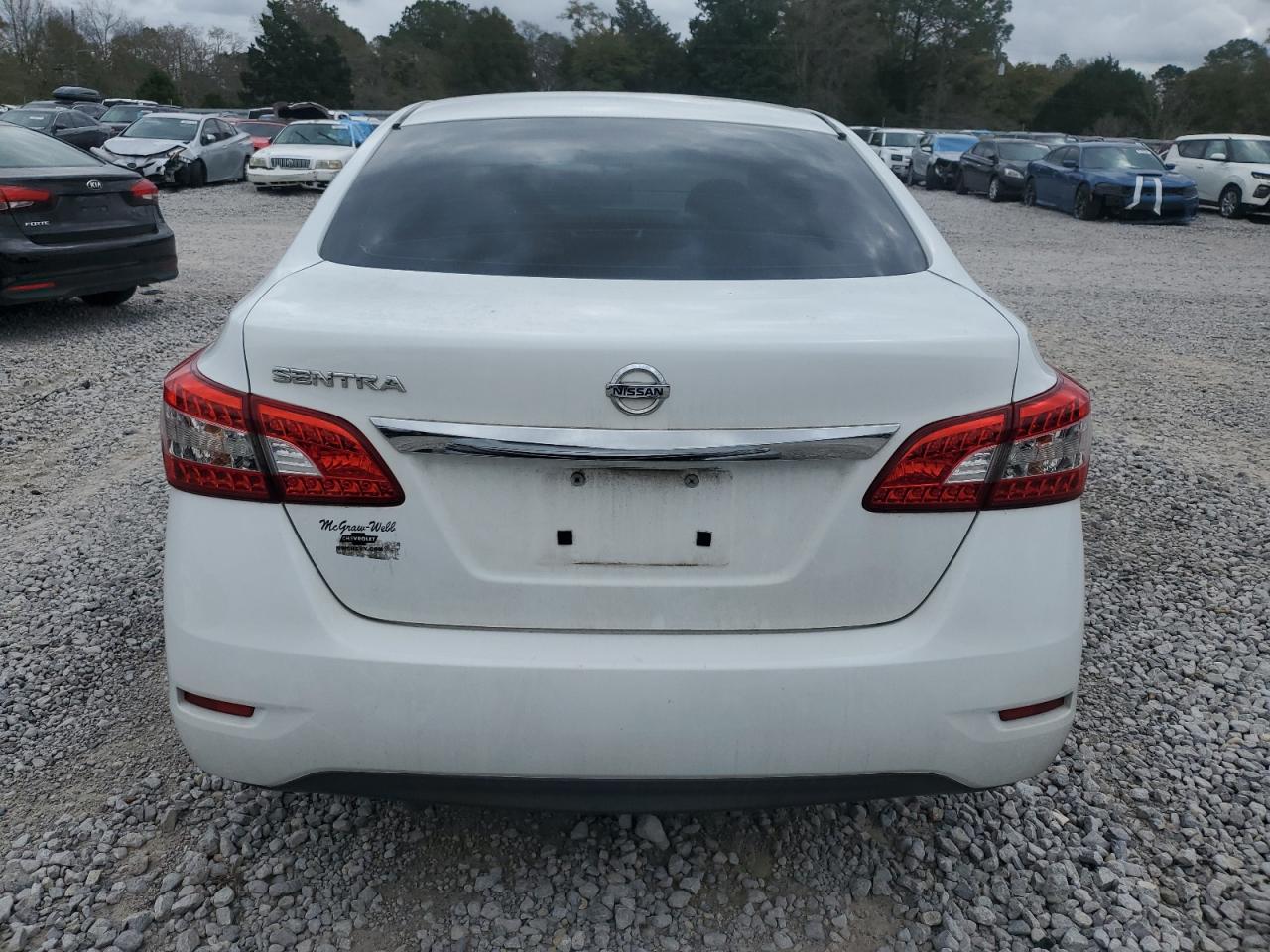 2015 Nissan Sentra - Image 6