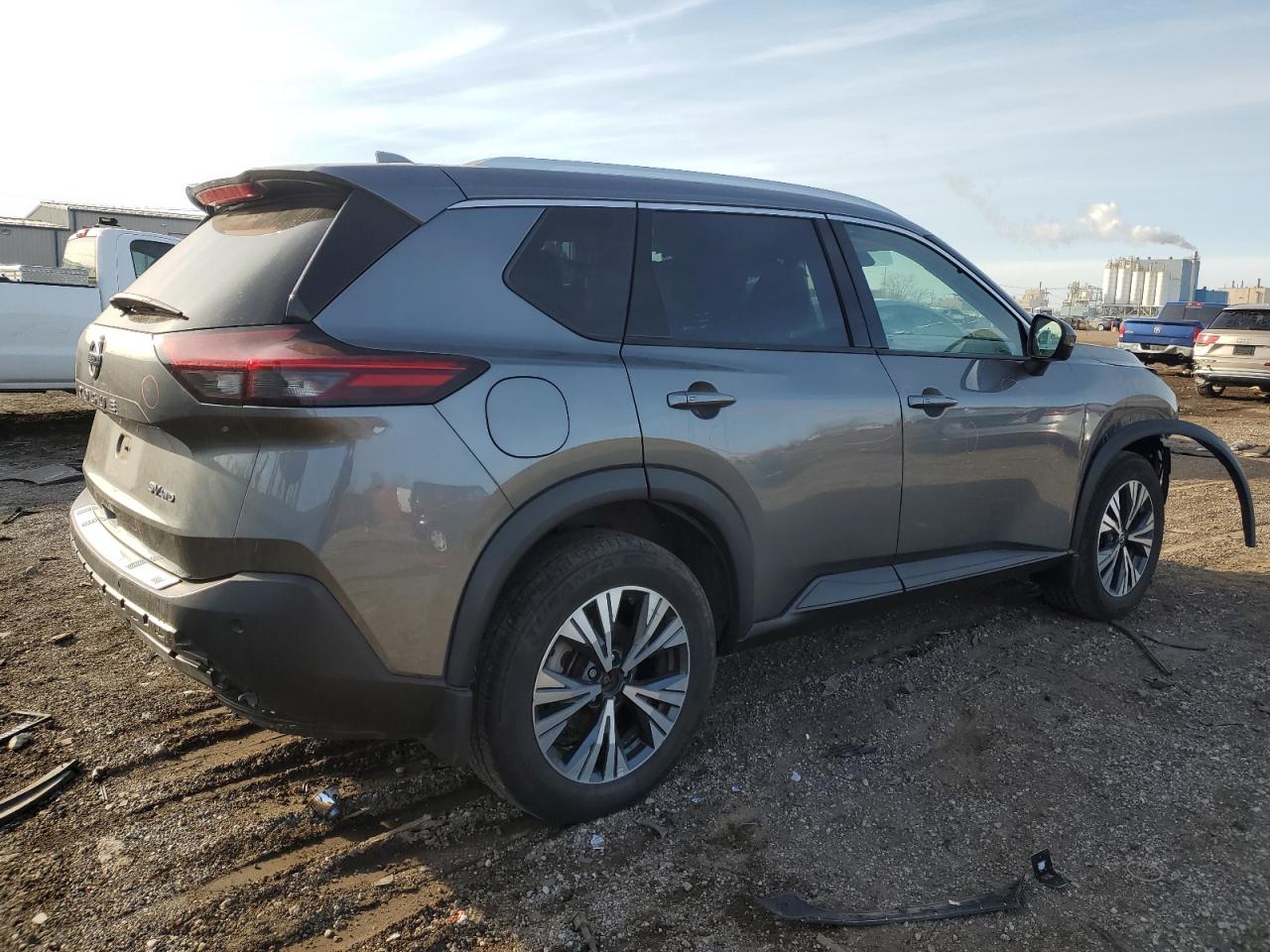 2021 Nissan Rogue - Image 3