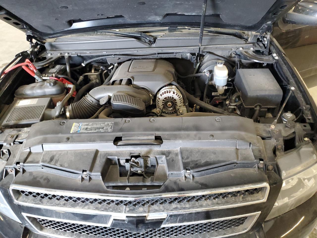 2010 Chevrolet Tahoe - Image 12