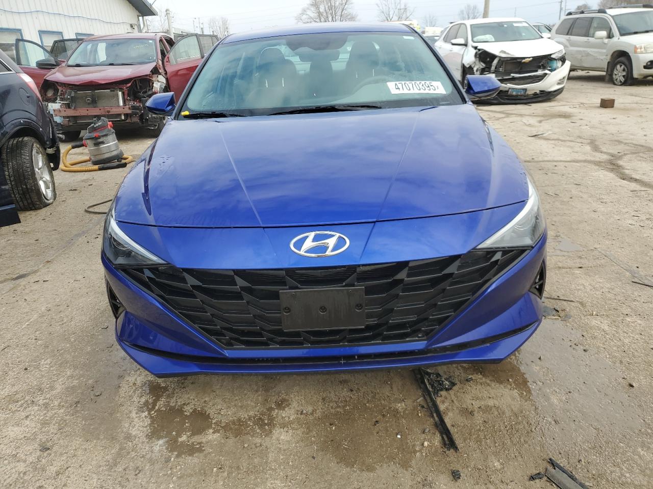 2023 Hyundai Elantra - Image 5