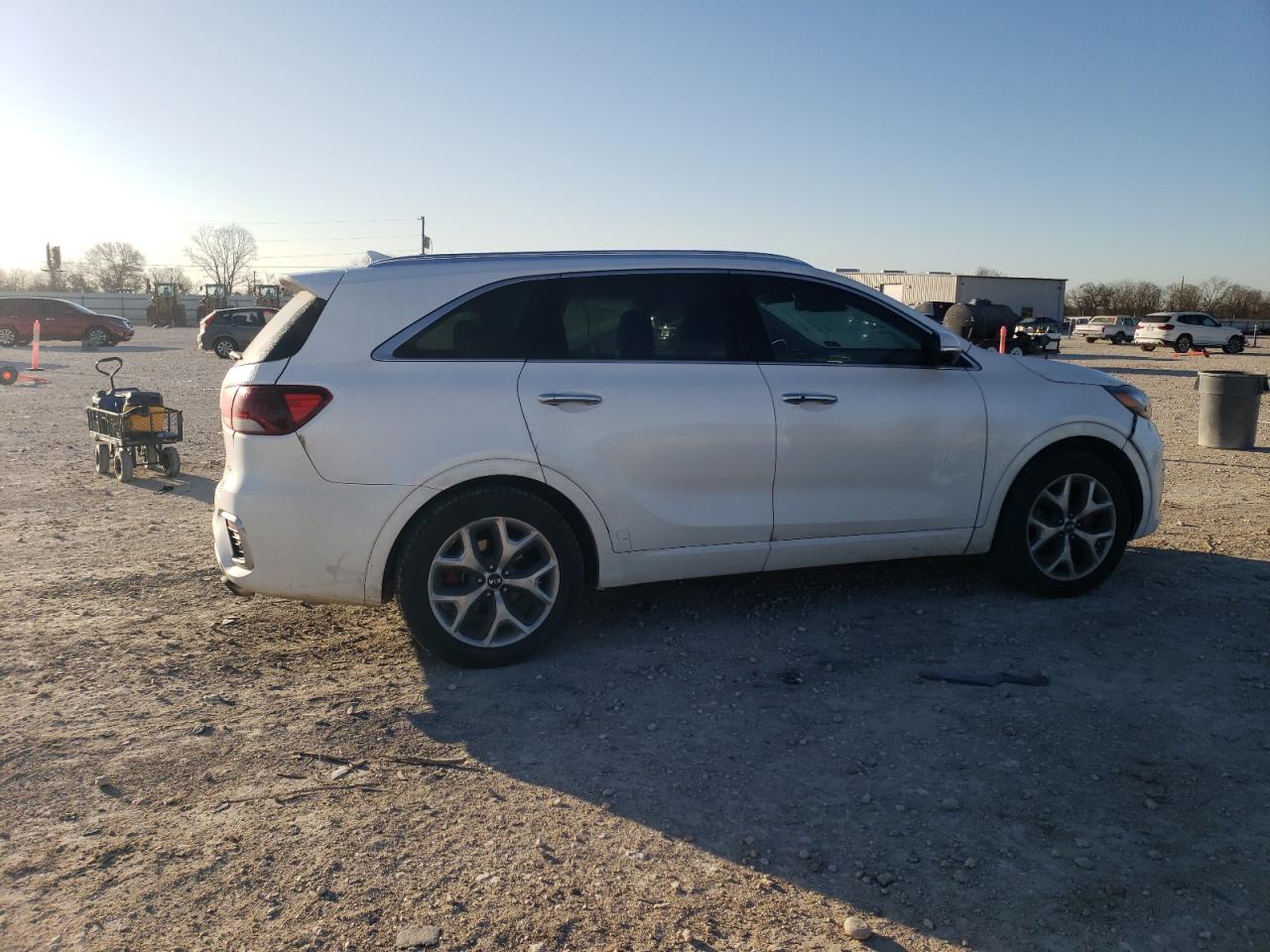 2019 Kia Sorento - Image 3