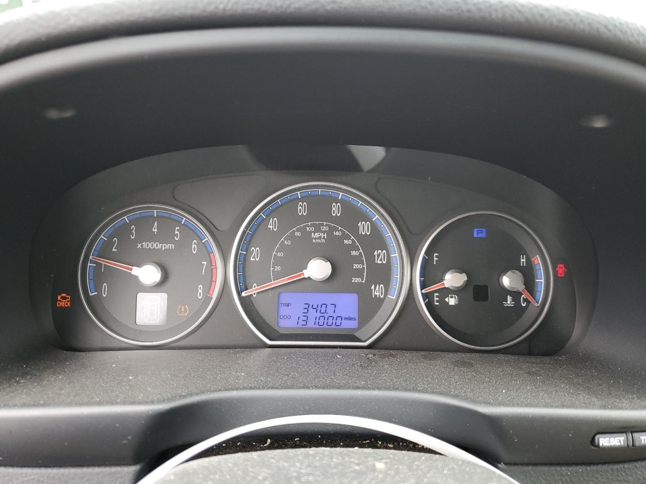 2008 Hyundai Santa Fe - Image 9