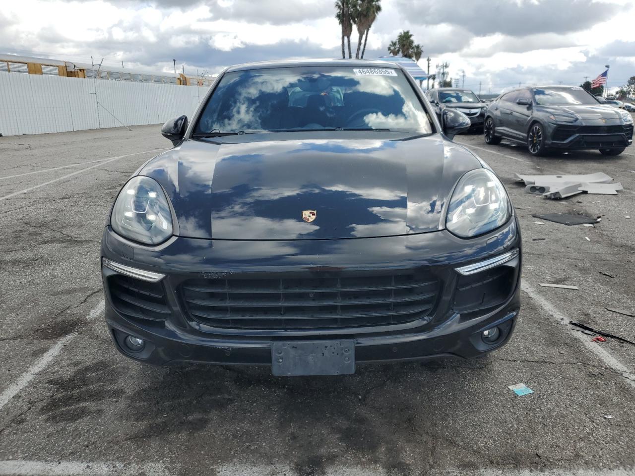 2017 Porsche Cayenne - Image 5