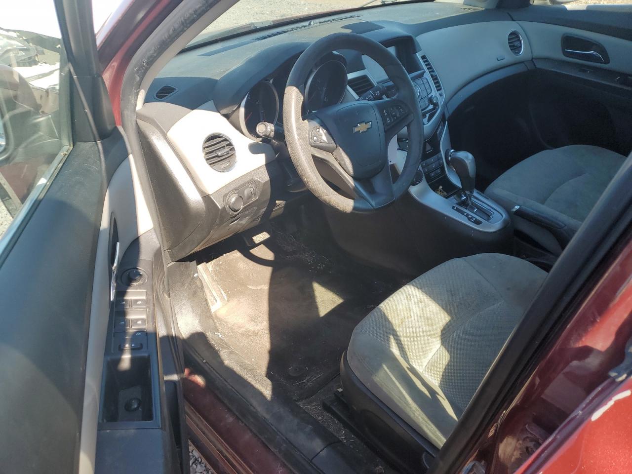 1G1PE5SB8G7157992 CHEVROLET CRUZE 2016