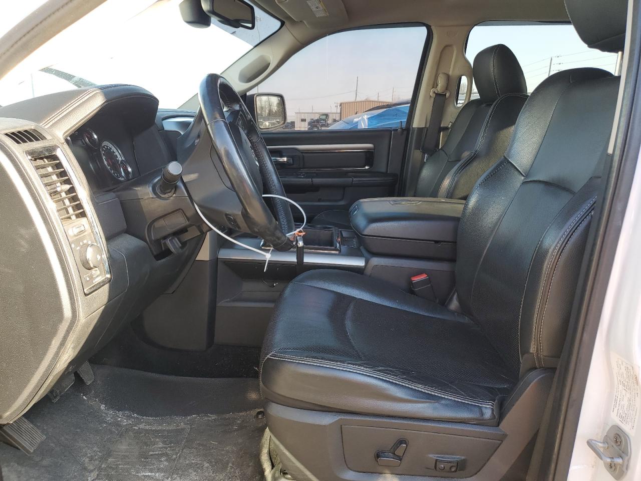 2014 RAM 1500 - Image 7