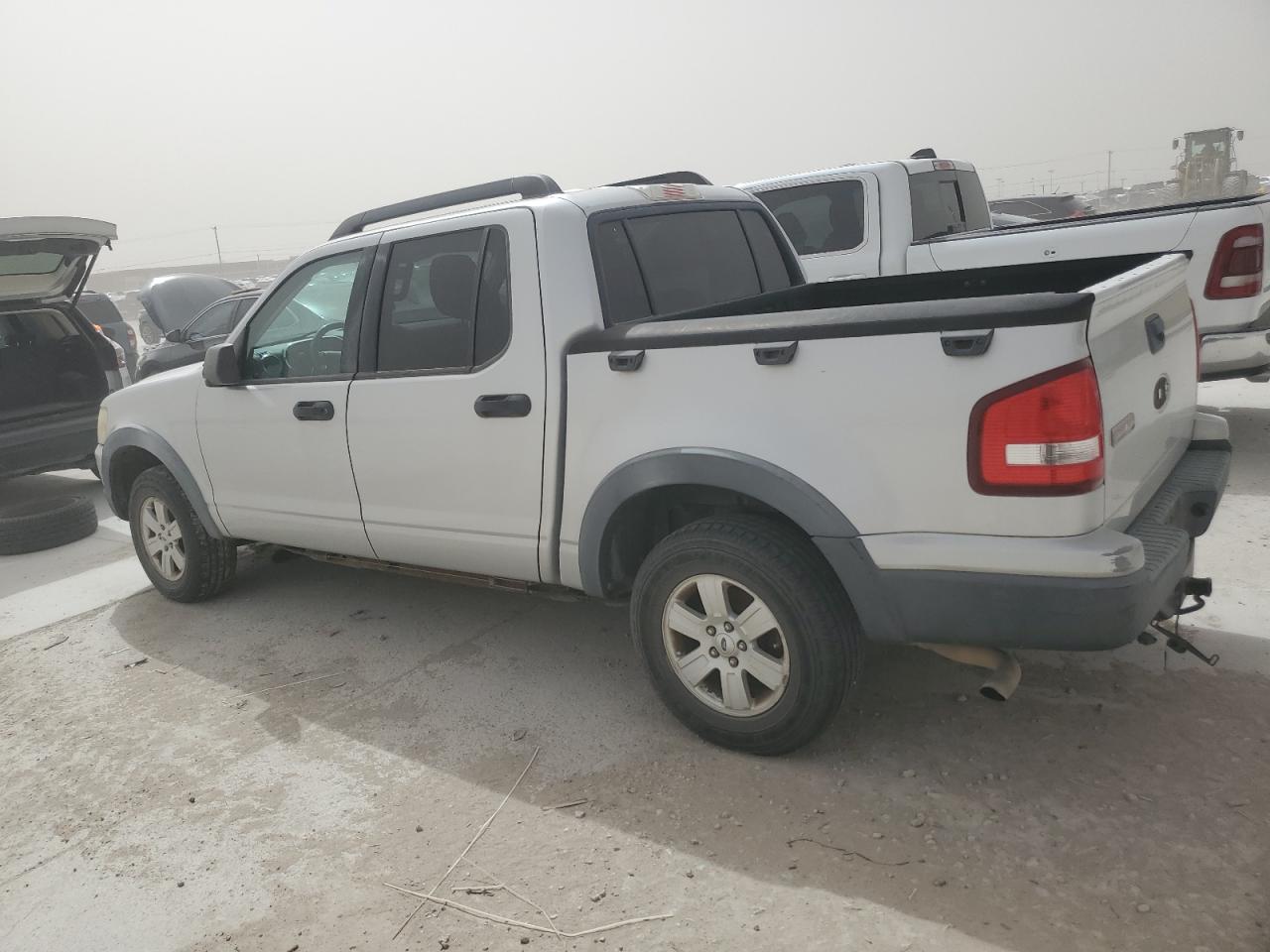 2010 Ford Explorer - Image 2