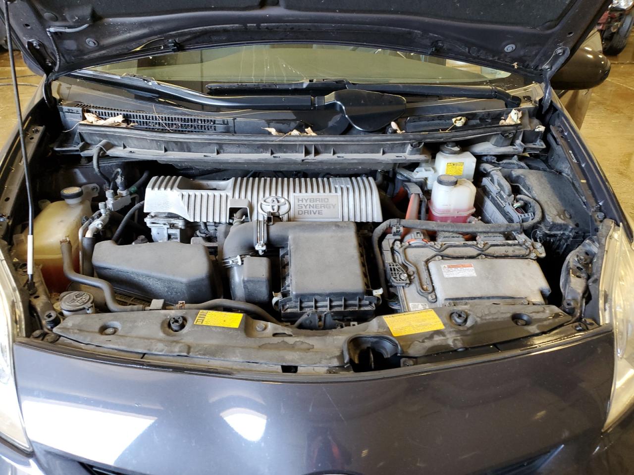 2012 Toyota Prius - Image 11