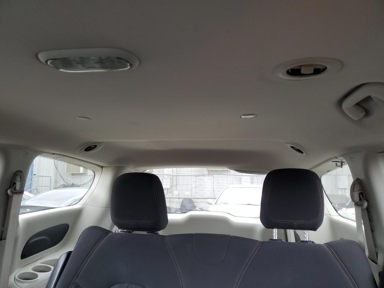 2018 Chrysler Pacifica - Image 10