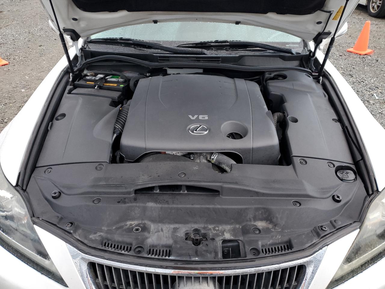 2012 Lexus IS - Image 11