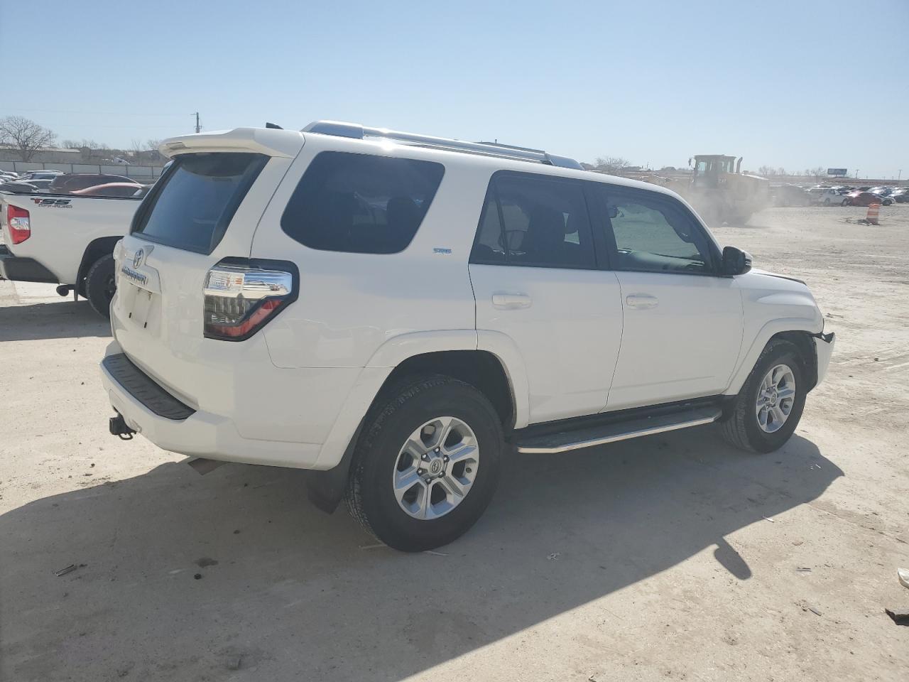 2016 Toyota 4Runner - Image 3