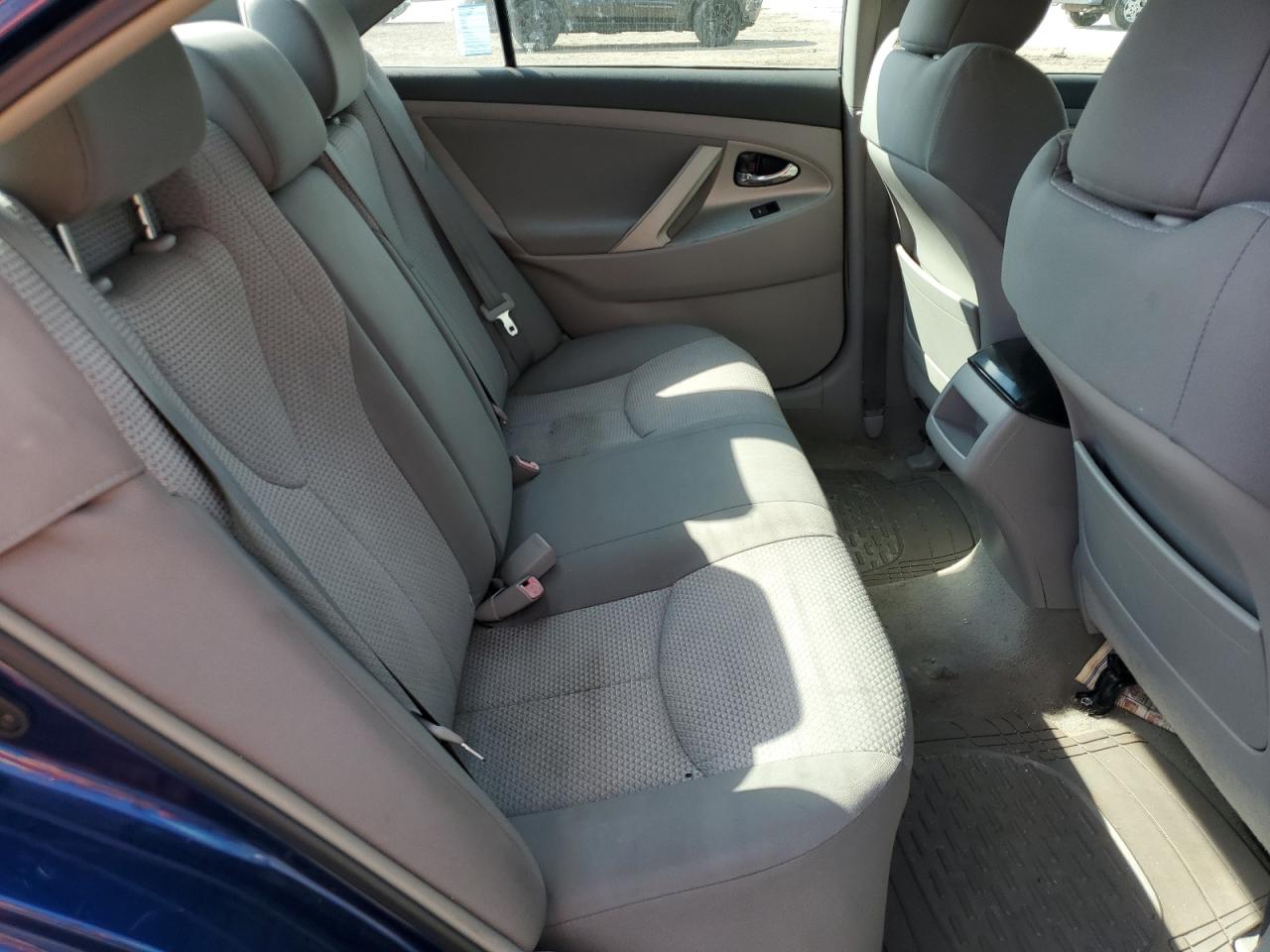 2010 Toyota Camry - Image 10
